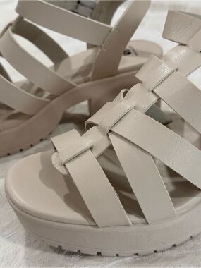 SO Beige Strappy Platform Sandals
